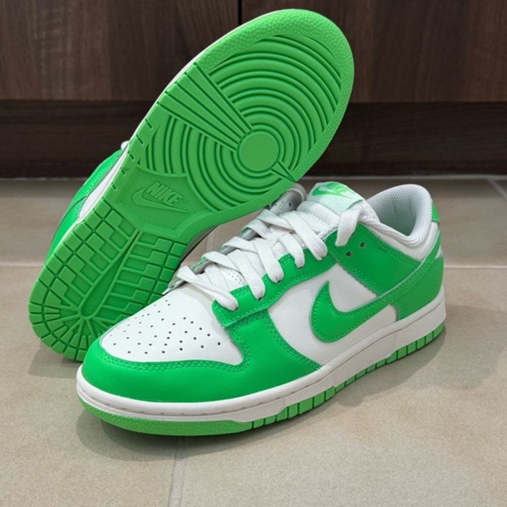 Nike Dunk Low Green Strike sz 7.5